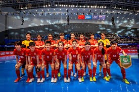 安东尼-戴维斯左手韧带伤将缺阵约6周 无需手术，独行侠季后赛前景蒙阴影