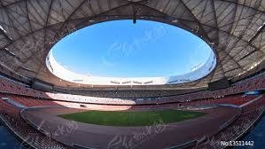 詹姆斯关键篮板抢断助球队逆转